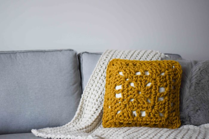 How to Crochet a Chunky Cushion | Homelea Lass