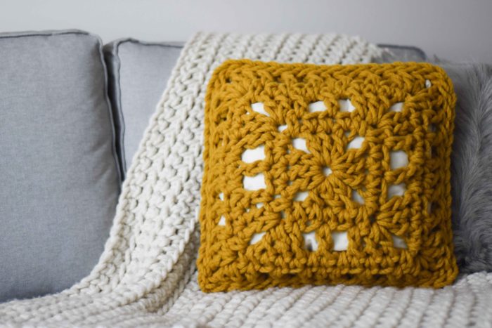 How to Crochet a Chunky Cushion | Homelea Lass