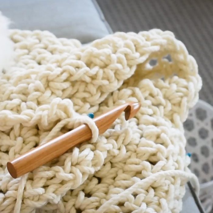 Warm Heart Blanket Crochet Kit - Australian Merino wool - detailed instructions | Homelea Lass