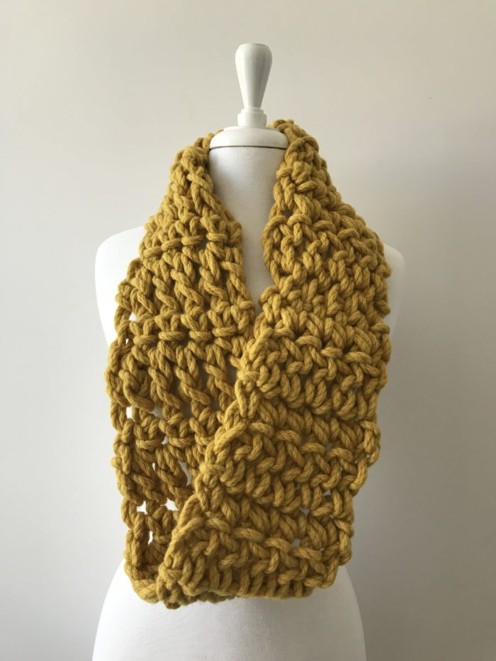 How to crochet a chunky cowl workshop with Australian merino wool | Homelea Lass