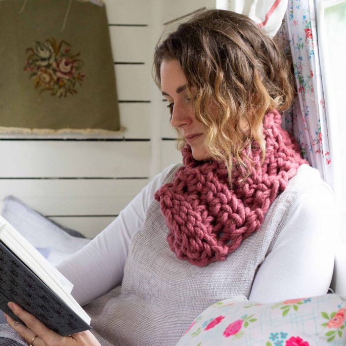 Melbourne Snood - chunky Australian Merino Wool Yarn | Homelea Lass