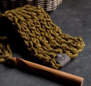 Chunky Scarf Crochet Kit - learn to crochet - Australian Merino Wool - cumin | Homelea Lass