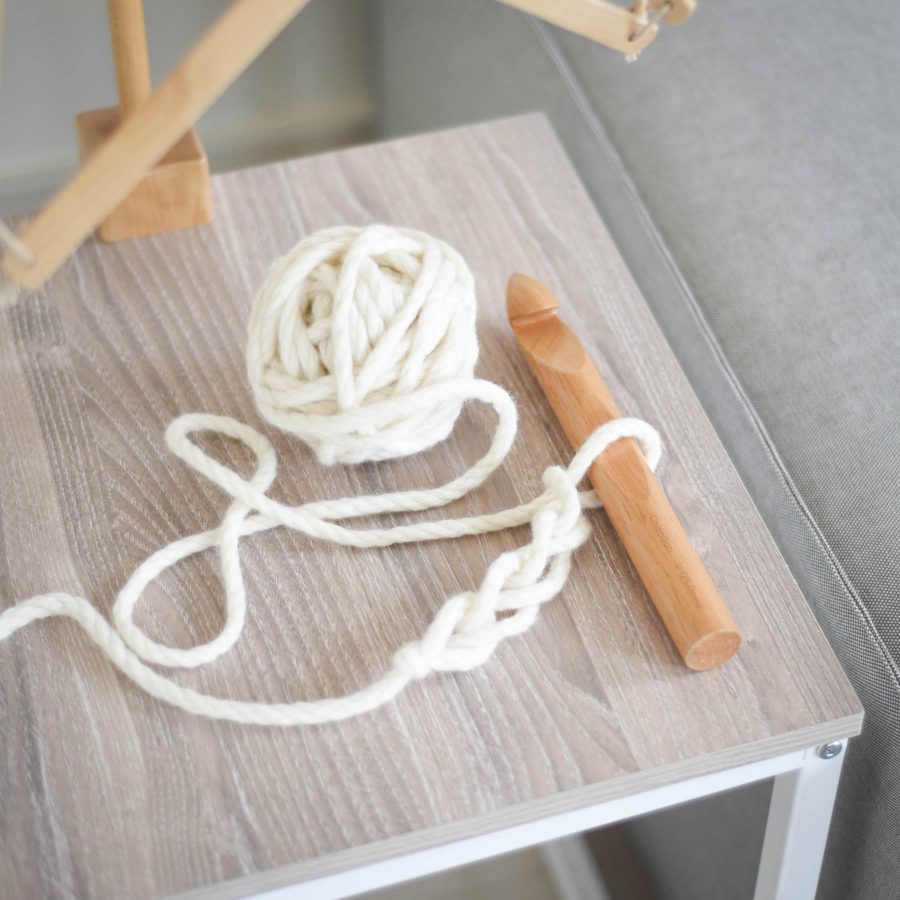 how much yarn do I need to make a chunky throw | Homelea Lass
