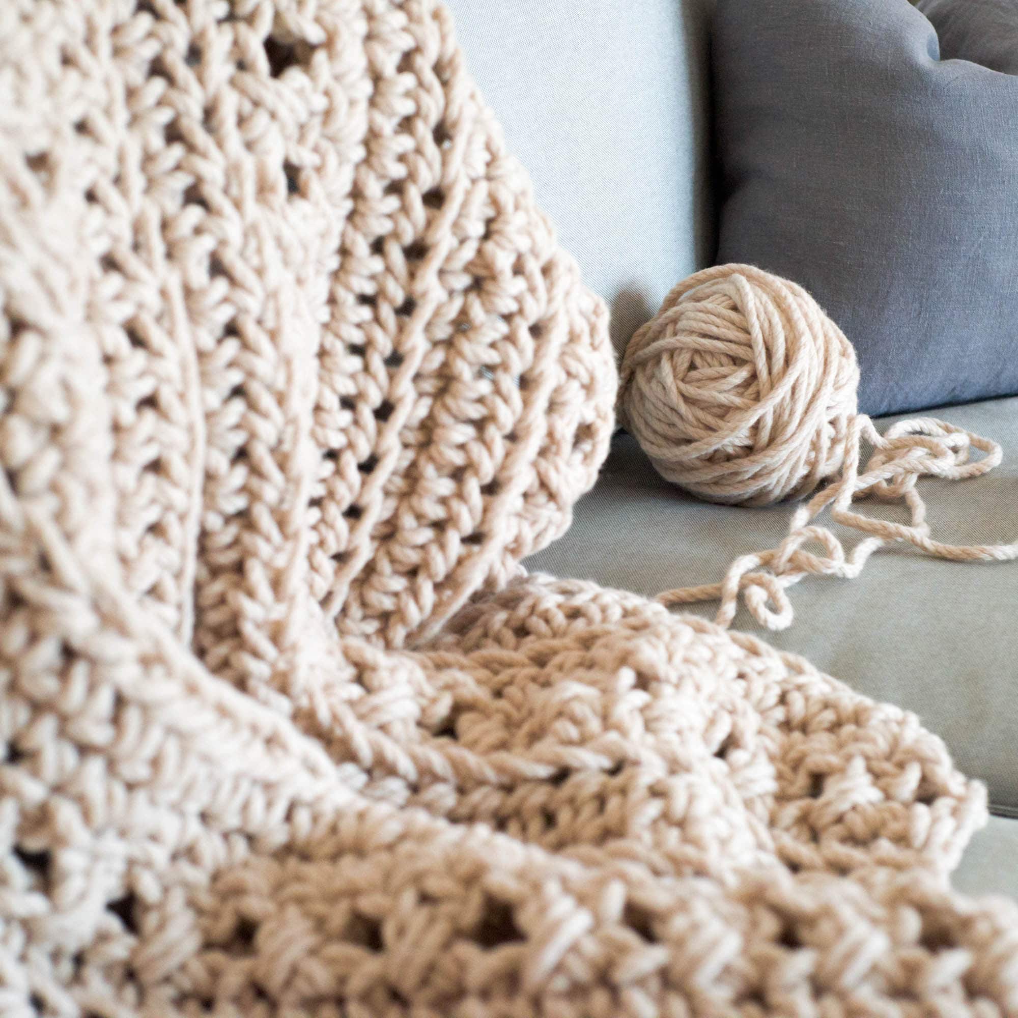 Best Yarn for Chunky Blanket  Crochet + Knit - love. life. yarn.